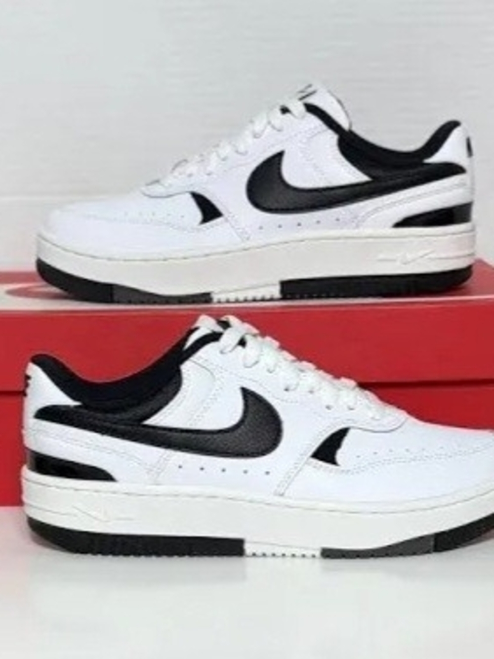 Nike White and Black Classic Low-Top Trainers